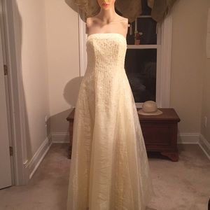 sheer and lemony yellow glitter galore and a line!